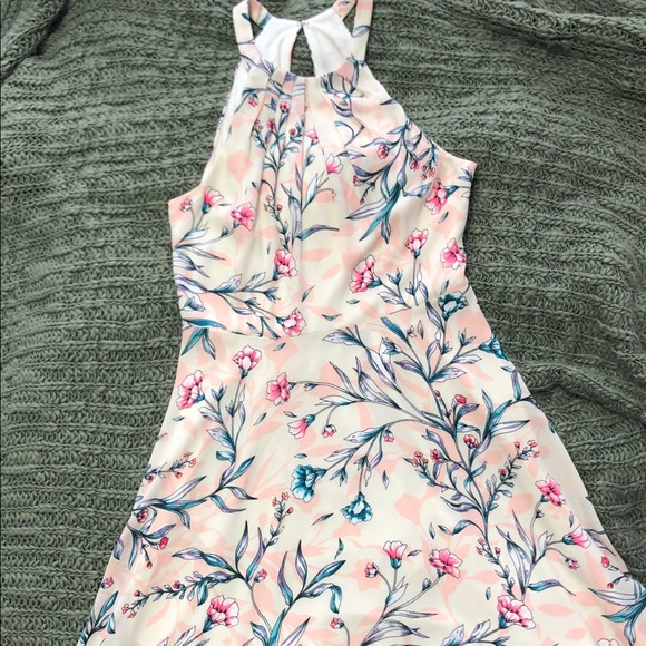 Express Dresses & Skirts - Express floral dress